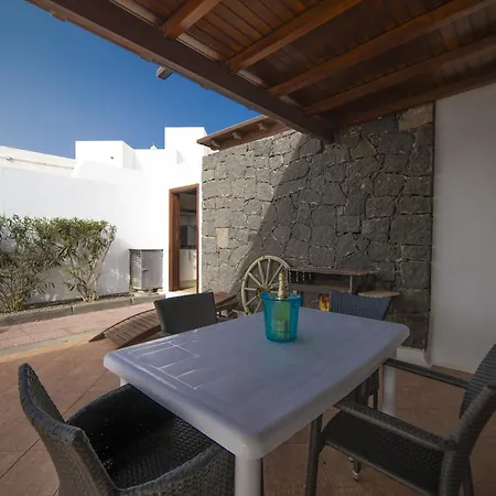 Sophisticated Lanzarote Mervella 4 Bedrooms Spacious Terrace Area Private Pool * Playa Blanca (Lanzarote)