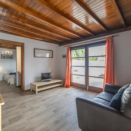 Sophisticated Lanzarote Mervella 4 Bedrooms Spacious Terrace Area Private Pool Βίλα *