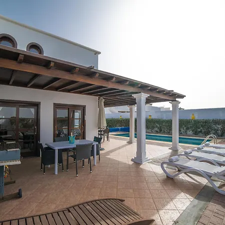 Sophisticated Lanzarote Mervella 4 Bedrooms Spacious Terrace Area Private Pool