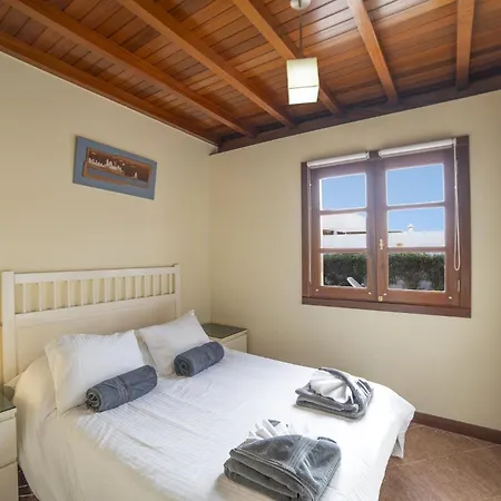 Sophisticated Lanzarote Mervella 4 Bedrooms Spacious Terrace Area Private Pool Πλάγια Μπλάνκα