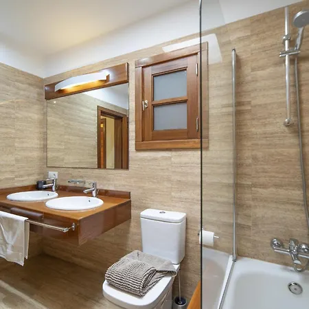 Sophisticated Lanzarote Mervella 4 Bedrooms Spacious Terrace Area Private Pool * Πλάγια Μπλάνκα