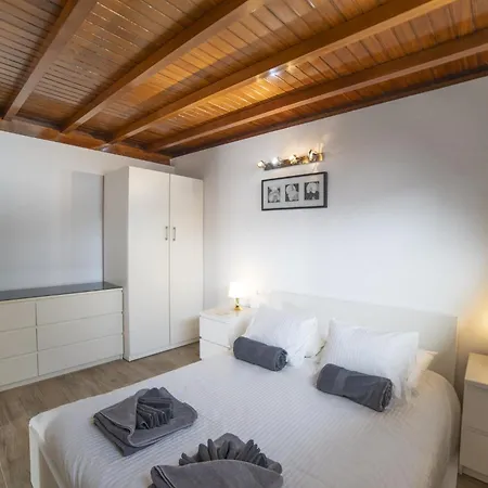 Sophisticated Lanzarote Mervella 4 Bedrooms Spacious Terrace Area Private Pool Πλάγια Μπλάνκα